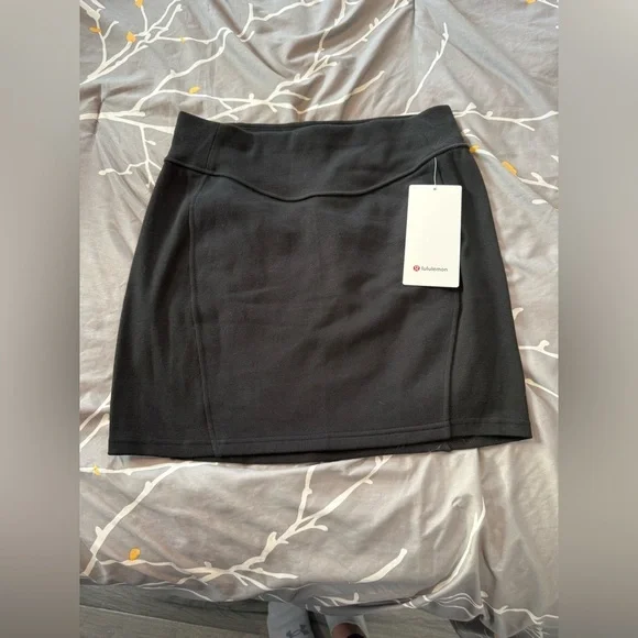 Lululemon scuba mini skirt - Picture 3 of 4